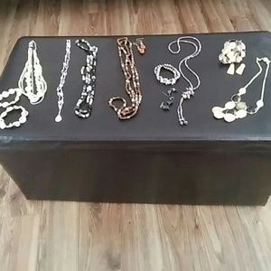 COSTUME JEWLERY BUNDLESE